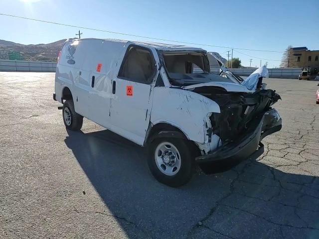 2015 Chevrolet Express - Image 12