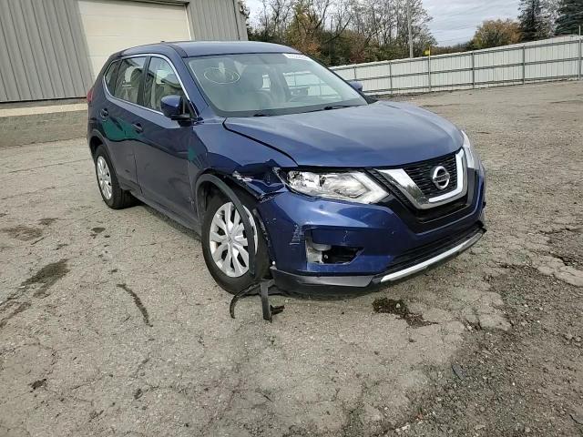 2017 Nissan Rogue S VIN: JN8AT2MV9HW015381 Lot: 77089044