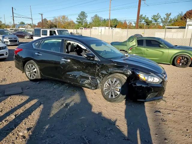 2017 Nissan Altima 2.5 VIN: 1N4AL3AP0HC121863 Lot: 77690204