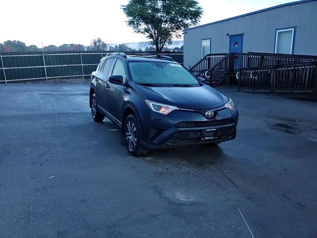 2017 Toyota RAV 4 - Image 12