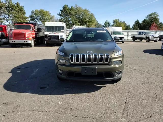 2016 Jeep Cherokee Latitude VIN: 1C4PJMCB1GW111874 Lot: 76069714