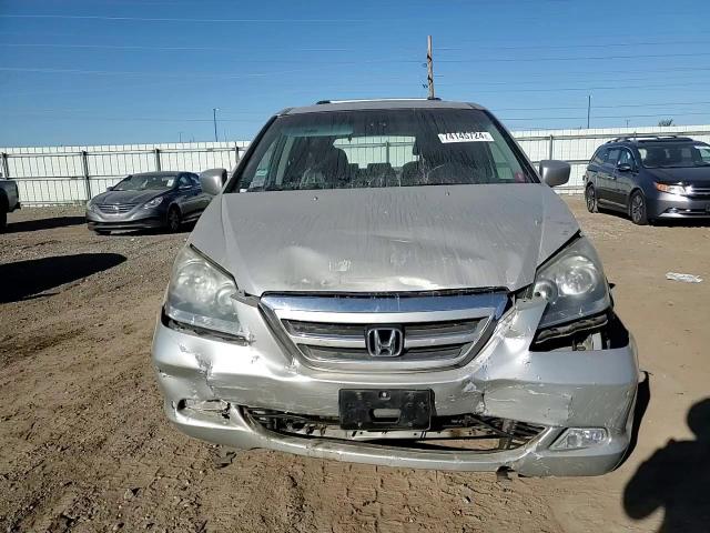 2005 Honda Odyssey Touring VIN: 5FNRL38825B060641 Lot: 74145724