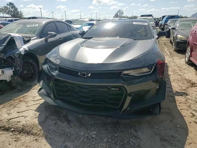 2022 Chevrolet Camaro - Image 11