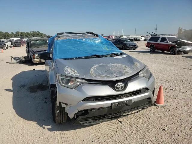 2017 Toyota RAV 4 - Image 12