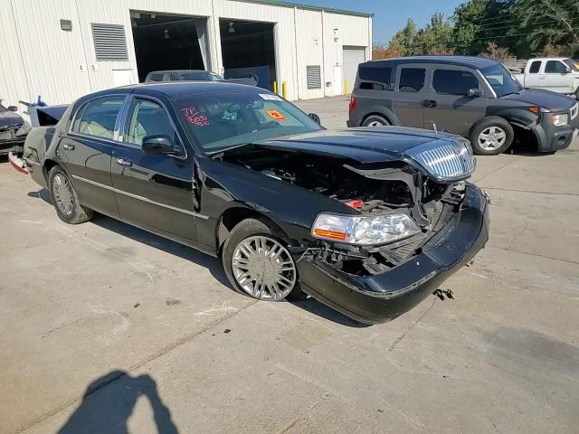 2009 Lincoln Town Car Signature Limited VIN: 2LNHM82V19X616430 Lot: 77871554