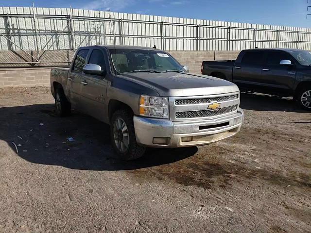 2013 Chevrolet Silverado - Image 11