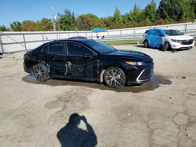 2021 Toyota Camry Le VIN: 4T1C11AKXMU613060 Lot: 76310644