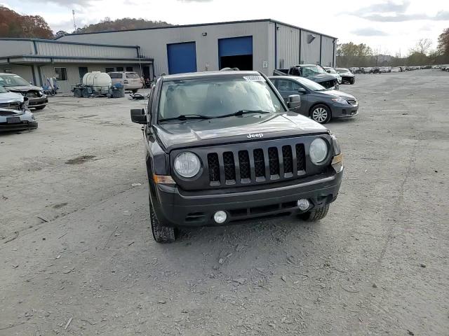 2014 Jeep Liberty (Patriot) - Image 14