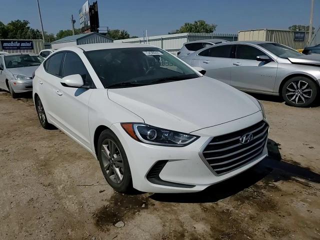 2017 Hyundai Elantra - Image 11