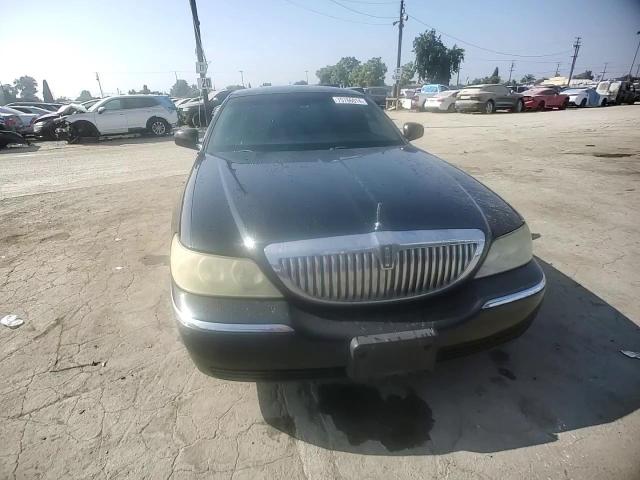 2004 Lincoln Town Car Executive VIN: 1LNHM81W84Y664624 Lot: 75766014