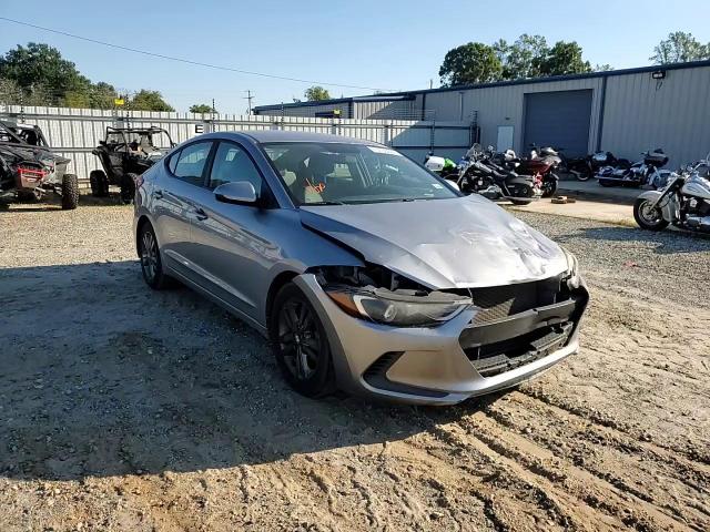 2017 Hyundai Elantra - Image 11