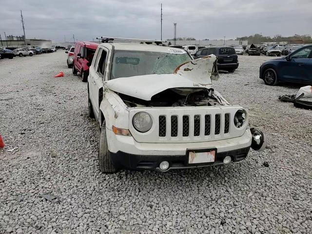 2017 Jeep Liberty (Patriot) - Image 12