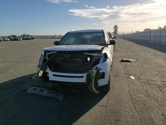 2021 Ford Explorer - Image 11