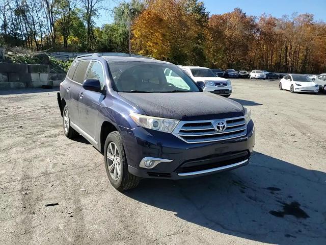 2013 Toyota Highlander Base VIN: 5TDBK3EH6DS197827 Lot: 76823034