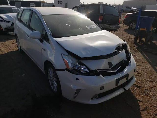 2013 Toyota Prius - Image 11