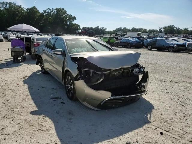 2016 Toyota Avalon - Image 11