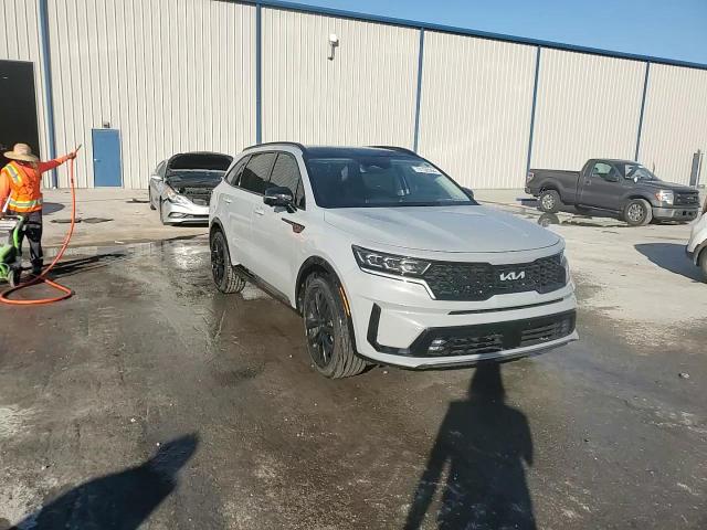 2022 Kia Sorento - Image 12
