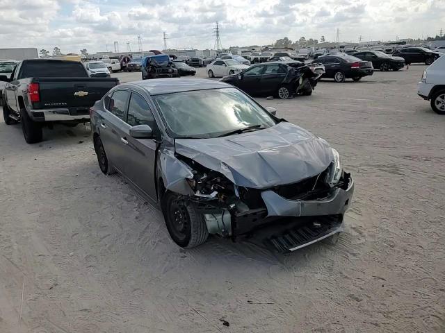 2019 Nissan Sentra - Image 10
