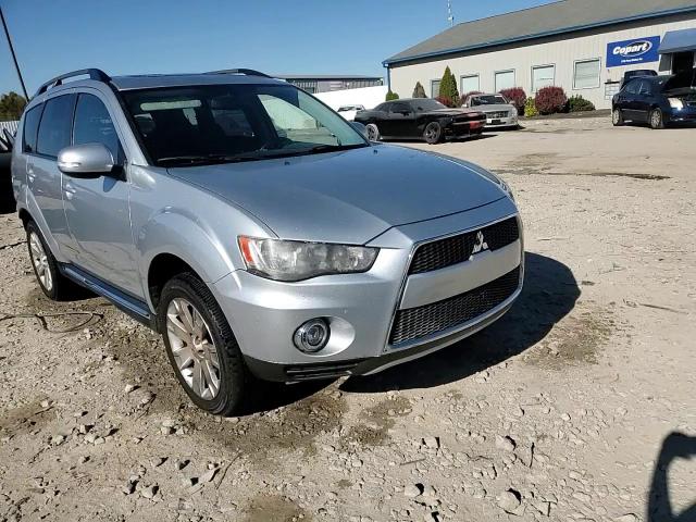 2012 Mitsubishi Outlander - Image 15