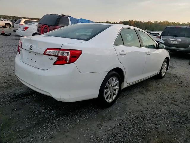 2014 Toyota Camry - Image 14