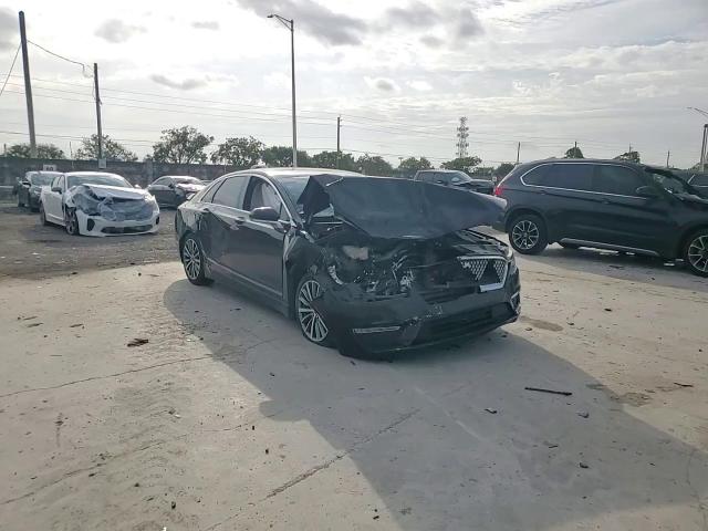 2019 Lincoln MKZ - Image 10