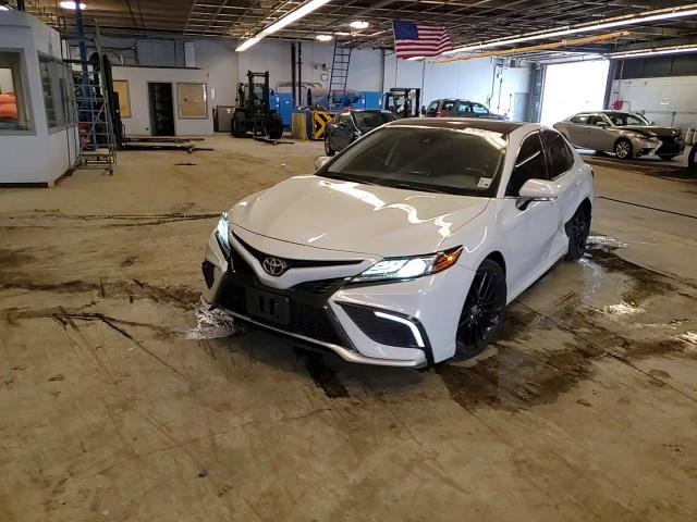 2022 Toyota Camry - Image 10