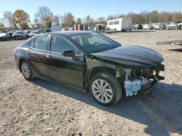 2022 Toyota Camry - Image 10