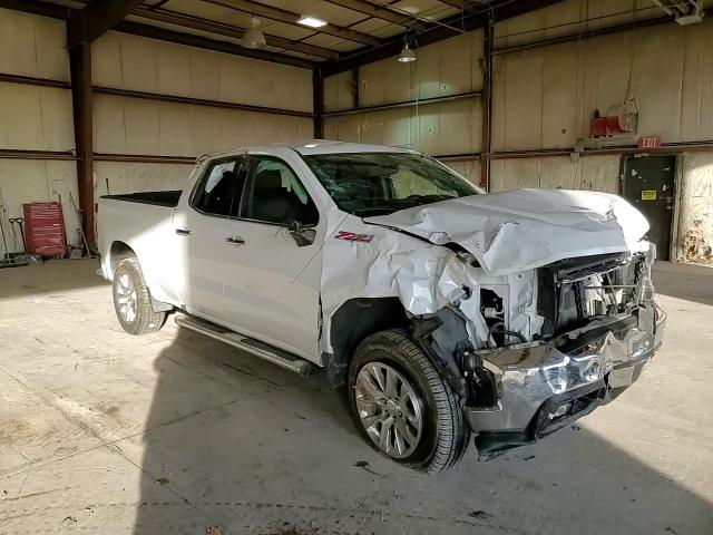 2019 Chevrolet Silverado - Image 13