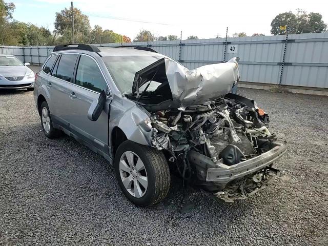 2011 Subaru Outback - Image 11
