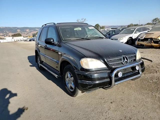 4JGAB54E9YA194661 2000 Mercedes-Benz Ml 320