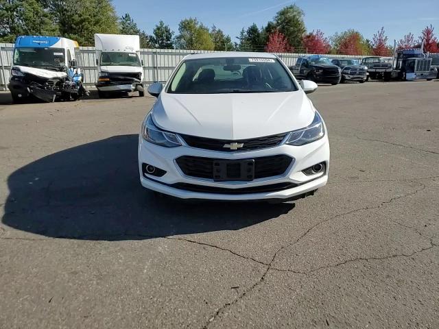 2018 Chevrolet Cruze - Image 10