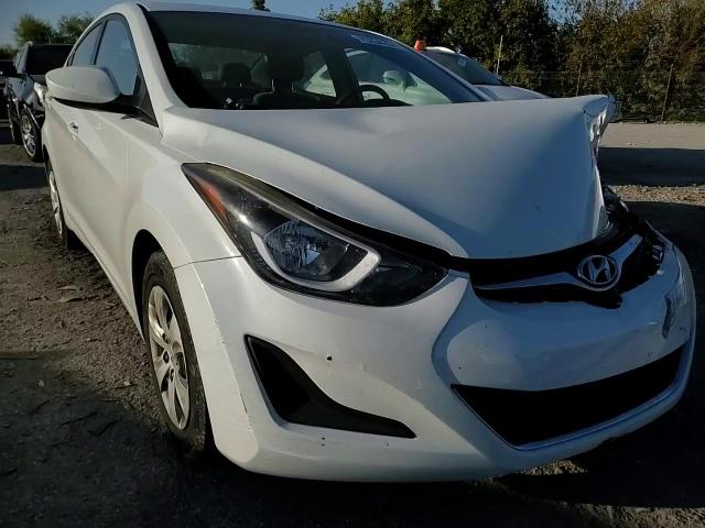 2016 Hyundai Elantra Se VIN: 5NPDH4AE1GH772208 Lot: 75234204