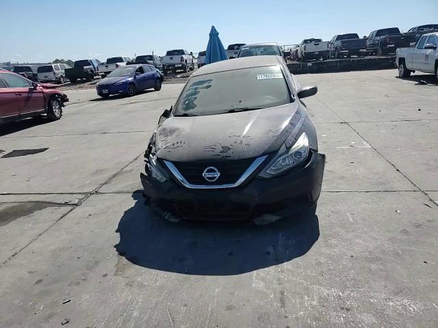 2018 Nissan Altima - Image 10