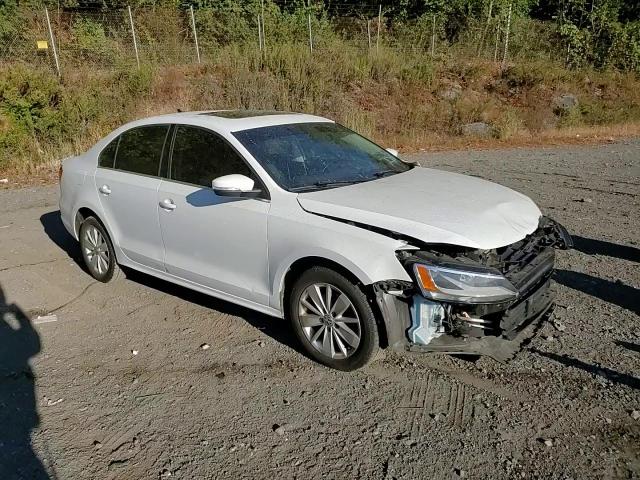 3VWD17AJ5FM264218 2015 Volkswagen Jetta Se