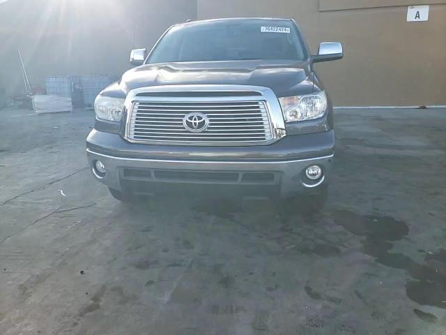 2013 Toyota Tundra Crewmax Limited VIN: 5TFFY5F16DX137263 Lot: 76422424