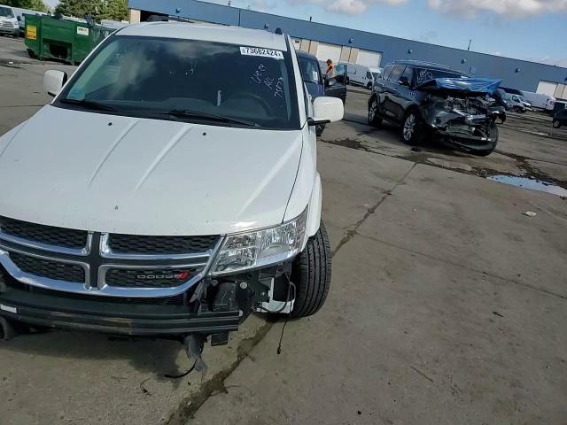 2019 Dodge Journey Se VIN: 3C4PDCBB8KT758774 Lot: 73682424