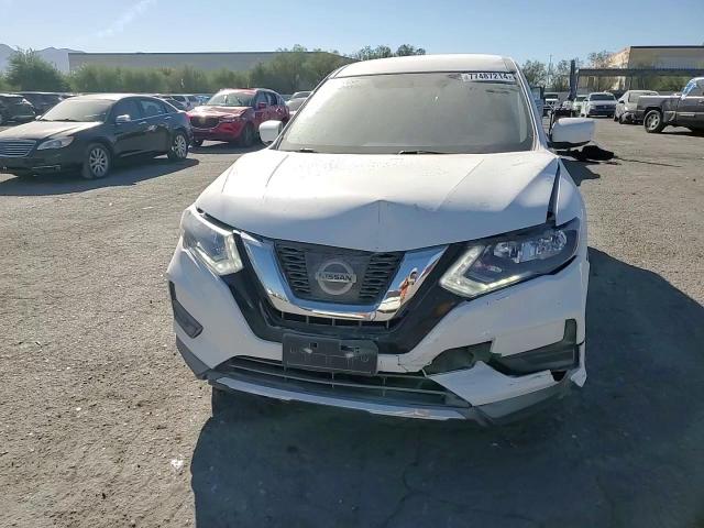 2017 Nissan Rogue S VIN: JN8AT2MTXHW150951 Lot: 77487214