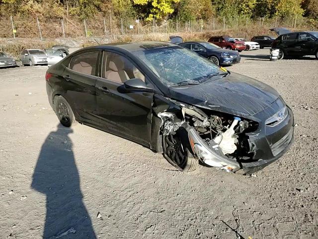 2013 Hyundai Accent - Image 10