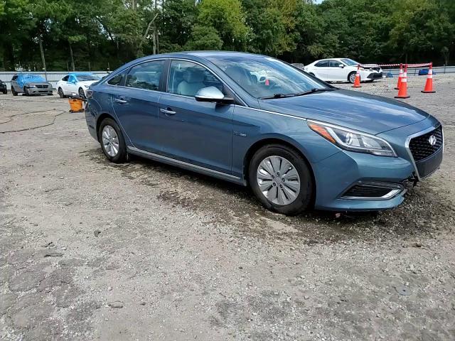 2016 Hyundai Sonata Hybrid VIN: KMHE24L17GA015428 Lot: 73999274