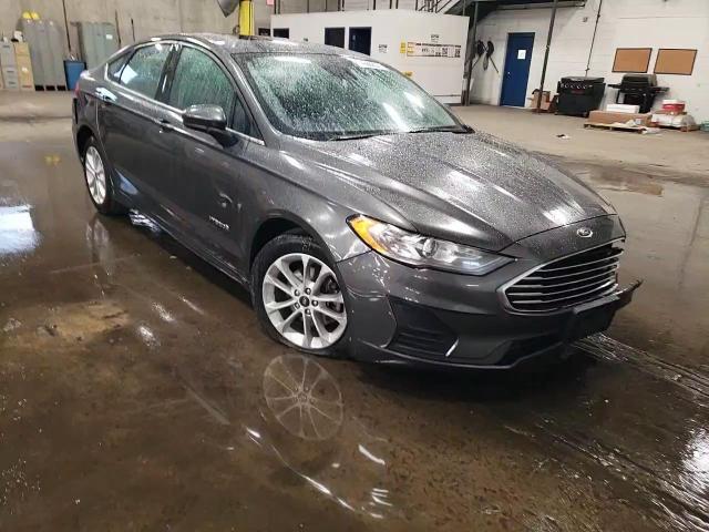 2019 Ford Fusion - Image 11