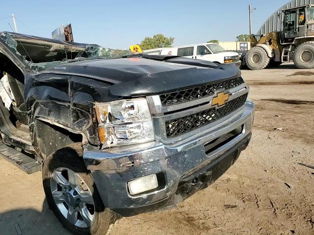 2014 Chevrolet Silverado - Image 11