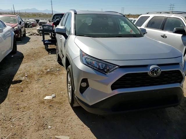 2020 Toyota RAV 4 - Image 12