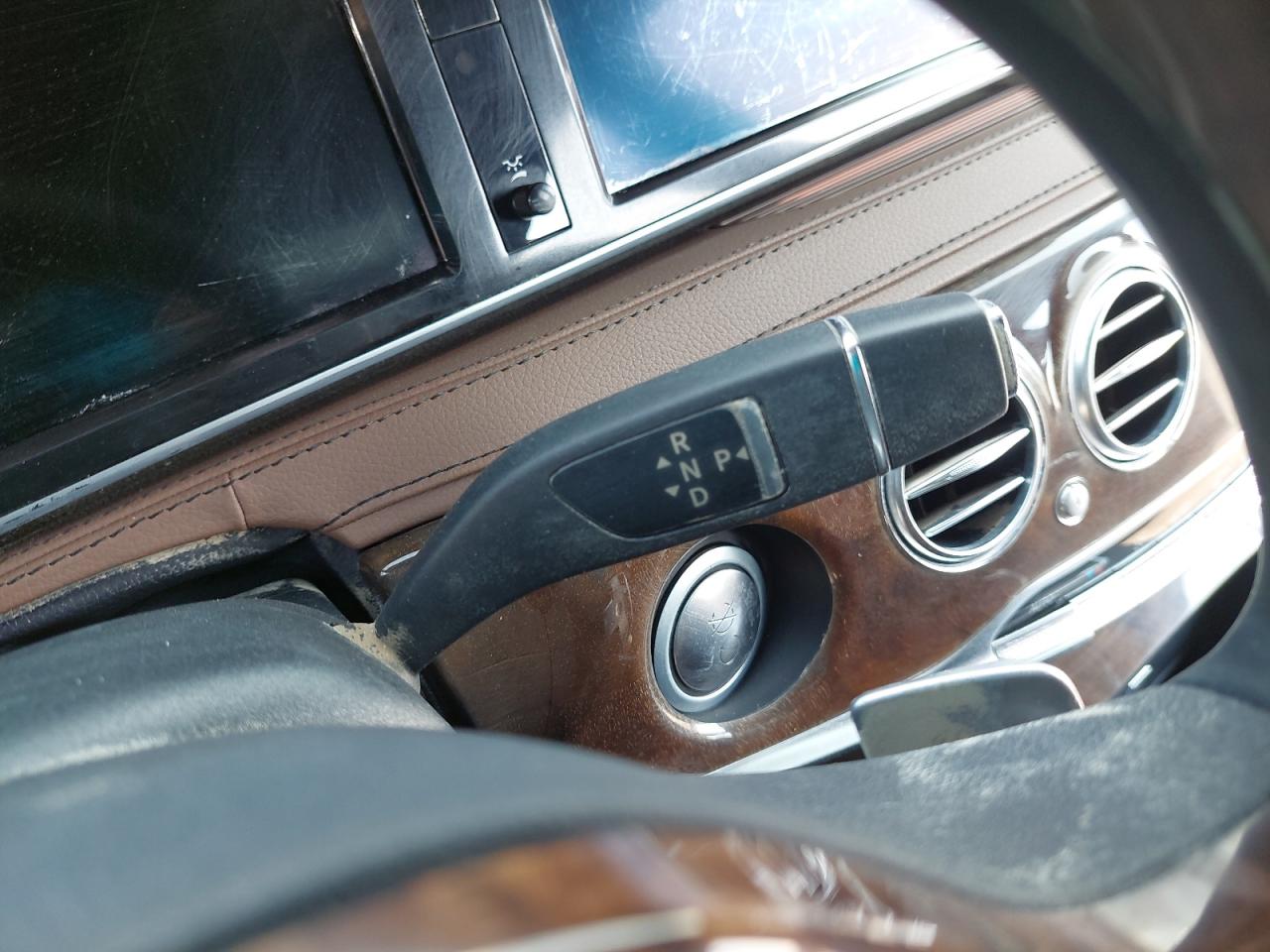 WDDUG8CB9EA052405 Auction: COPART UAE Lot: 78110154 Location: DUBAI INDUSTRIAL CITY - DUBAI WDDUG8CB9EA052405 MERCEDES BENZ S 500 2014 WHITE Photo 13