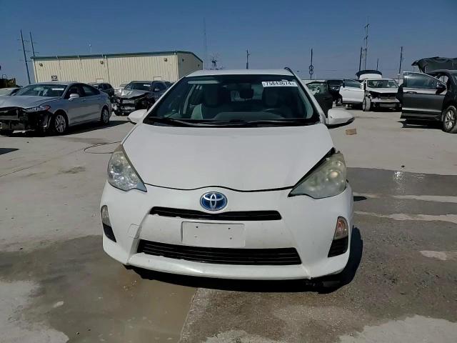 2013 Toyota Prius C VIN: JTDKDTB31D1056504 Lot: 75843674