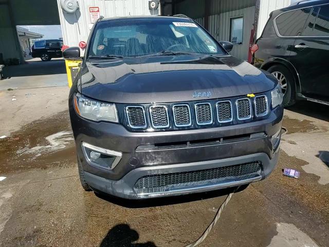 3C4NJDCB8JT266121 2018 Jeep Compass Limited