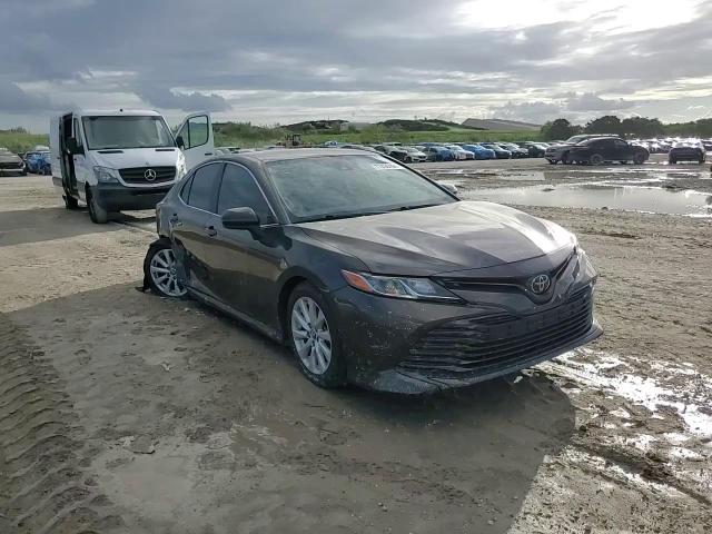2019 Toyota Camry - Image 11