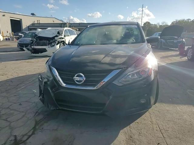2018 Nissan Altima - Image 11