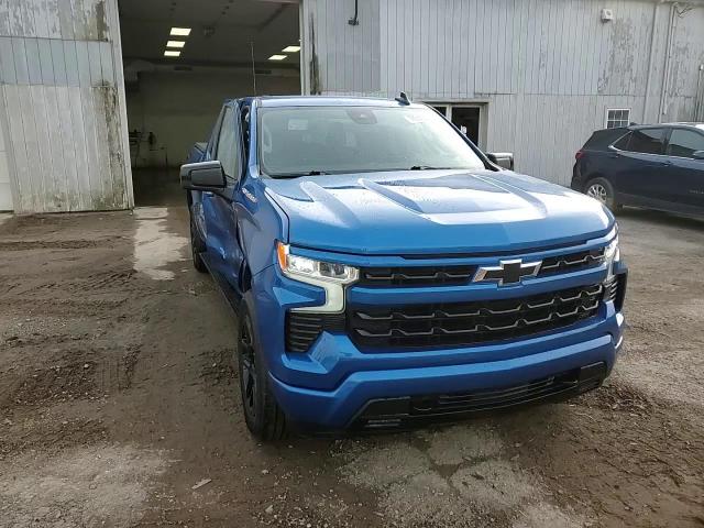 2022 Chevrolet Silverado - Image 13