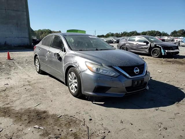 2017 Nissan Altima - Image 10