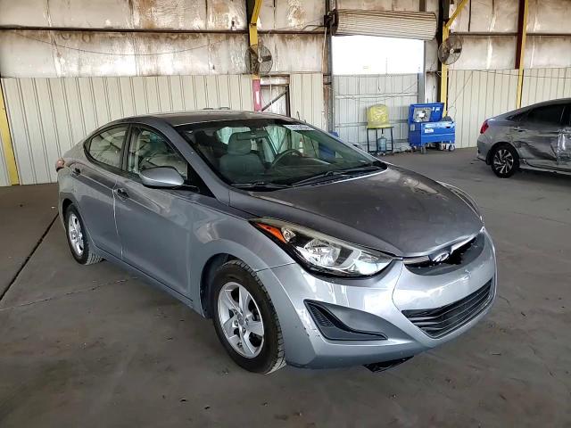 2015 Hyundai Elantra - Image 11